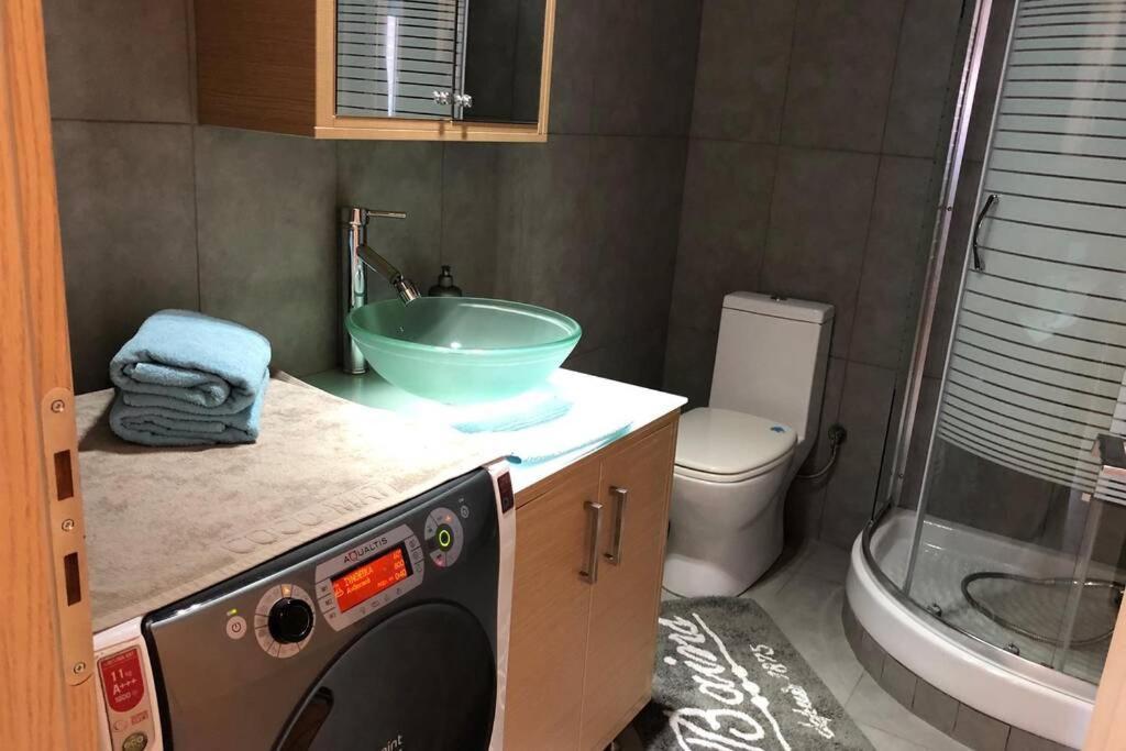 Hitech Appartment Amaliada Экстерьер фото