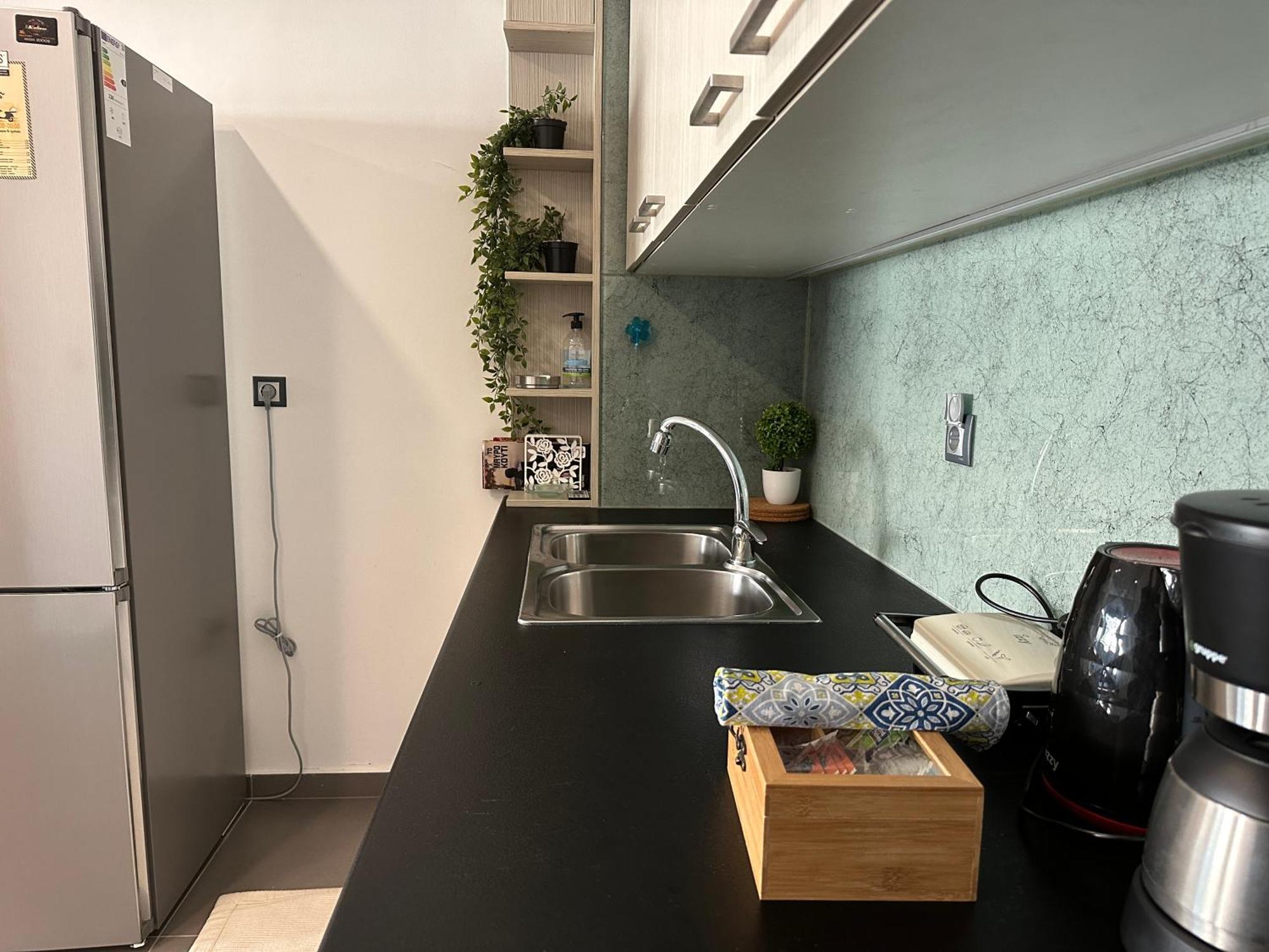 Hitech Appartment Amaliada Экстерьер фото