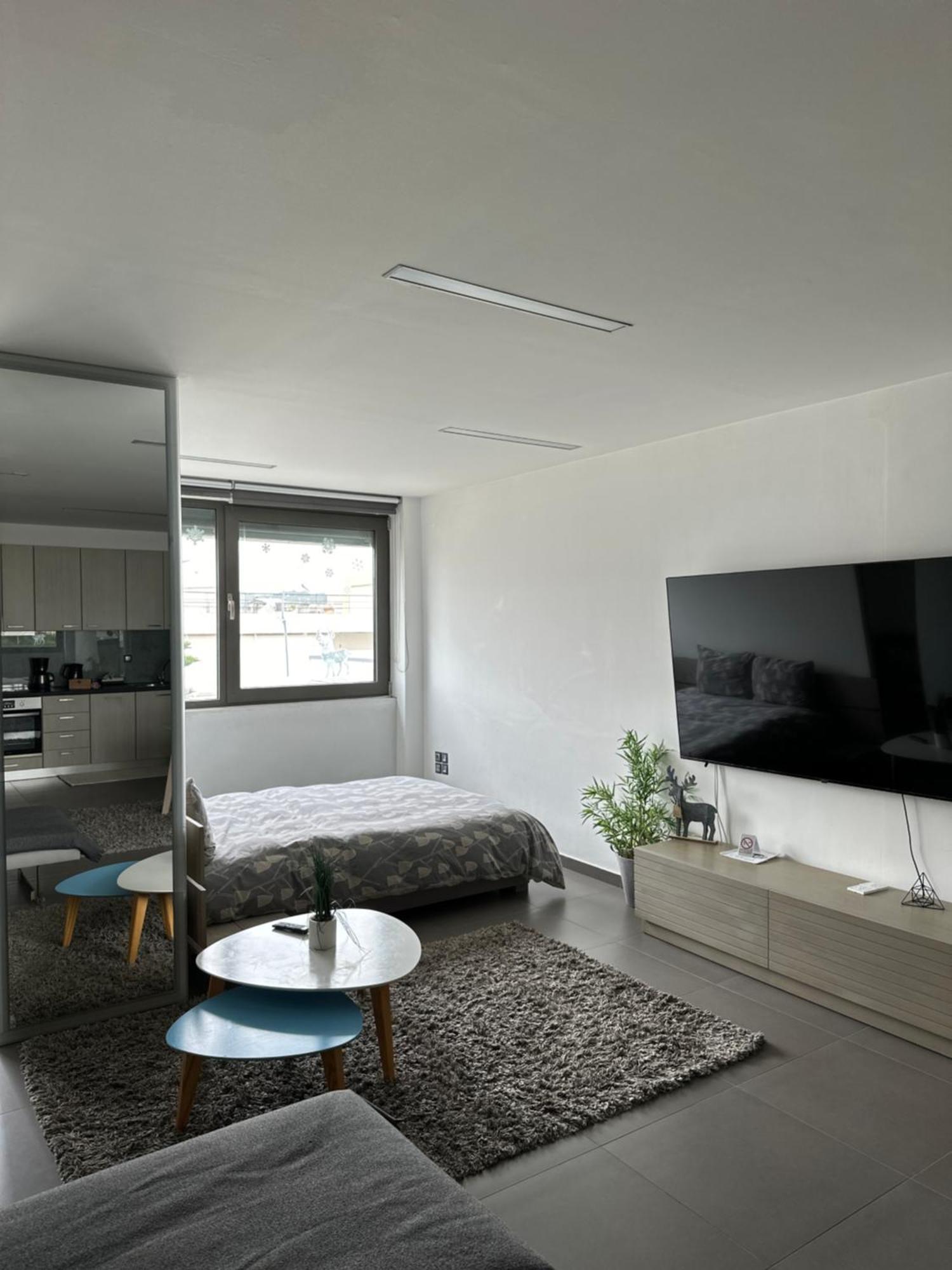 Hitech Appartment Amaliada Экстерьер фото